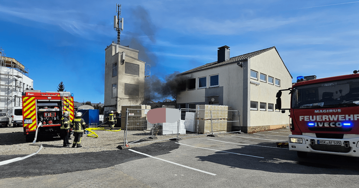 Feuerwehr-Arnsberg Gebäudebrand